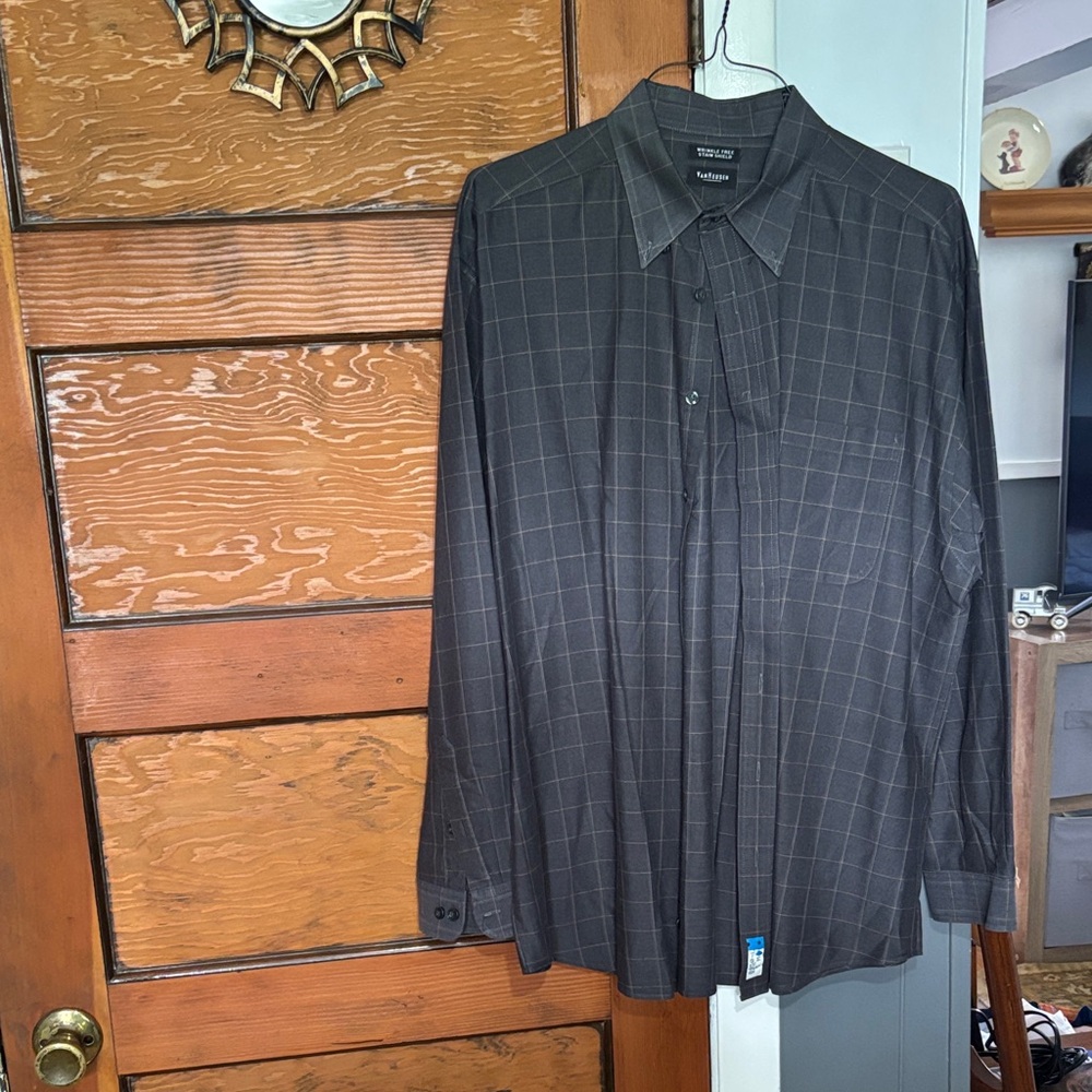 Van Heusen Men's Black Checkered Shirt